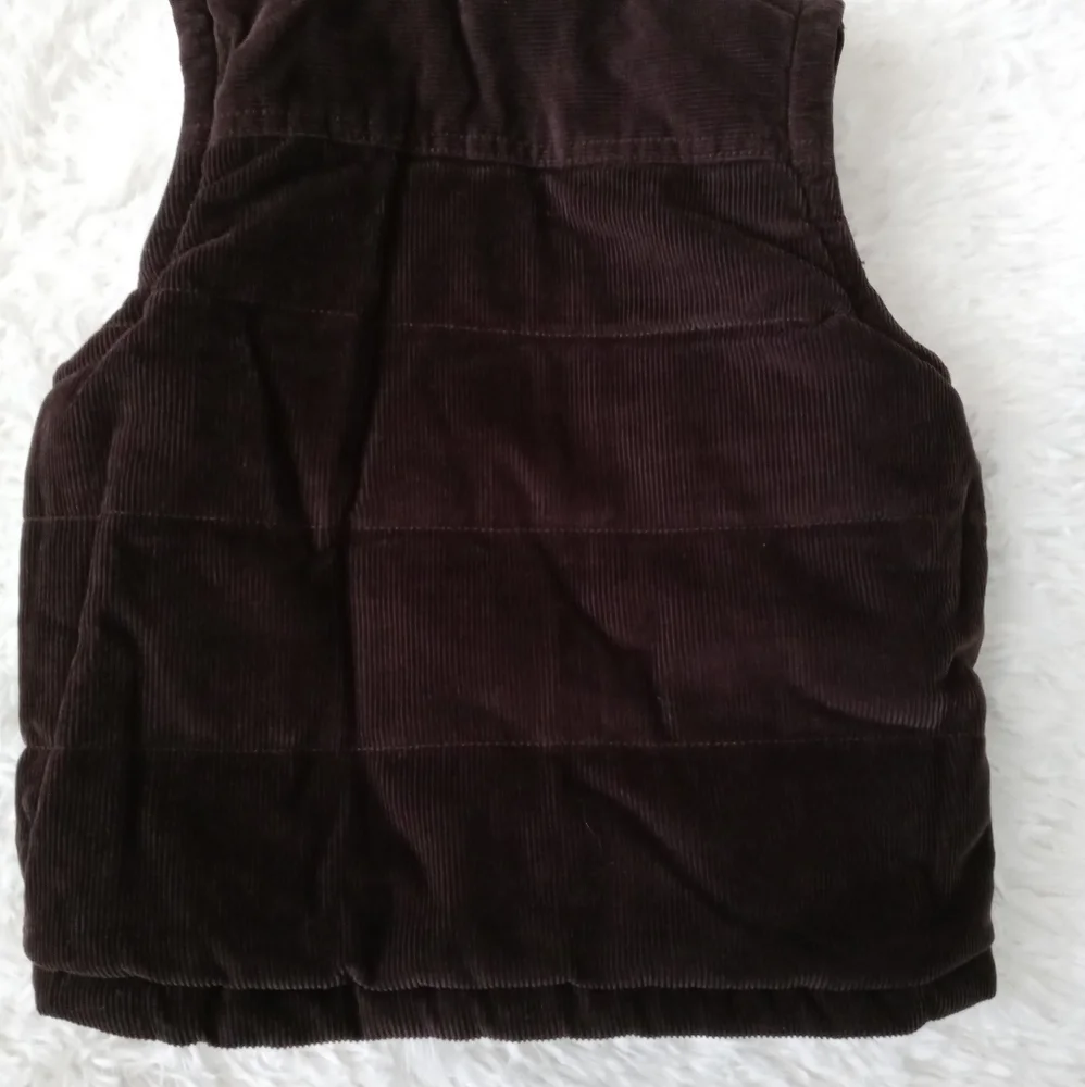 Gap Vest Toldder boy Size 2T corduroy and puffer reversible exelente conditions